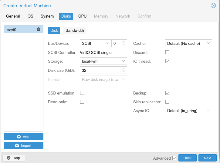 VM Disks — scsi0 32Go local-lvm